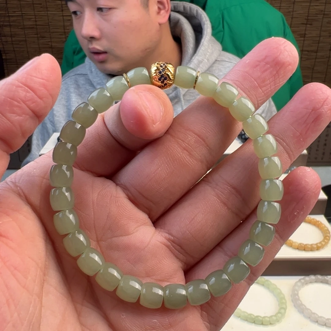 墨***白和田玉未镶嵌手链