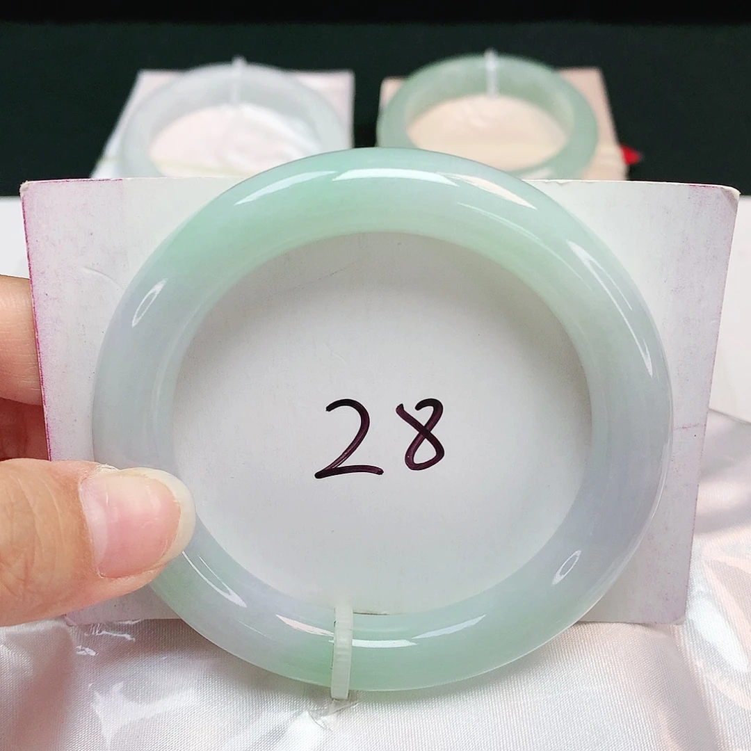 翡翠未镶嵌手镯圆条56