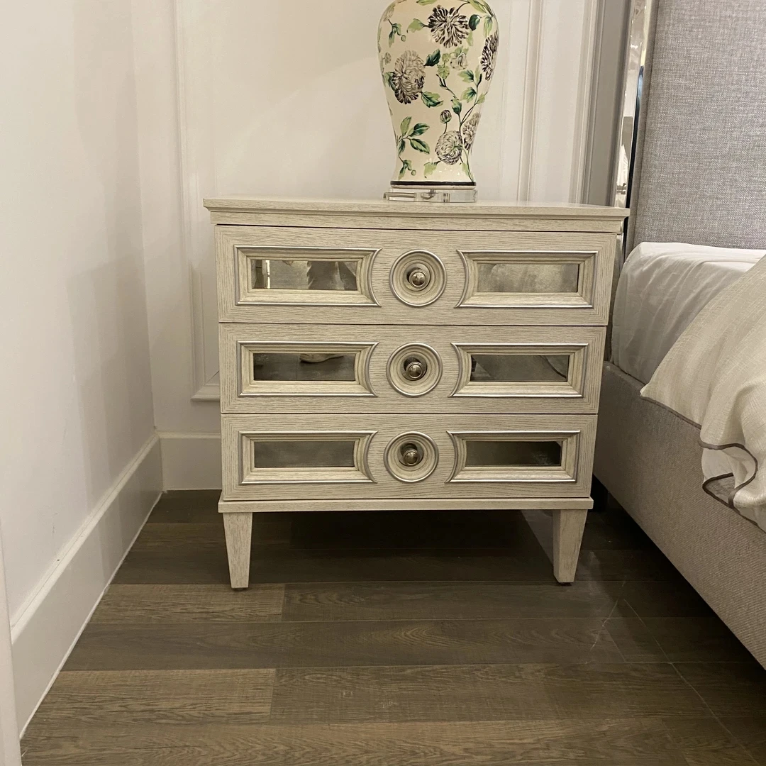 楷模-进口床头柜399-230