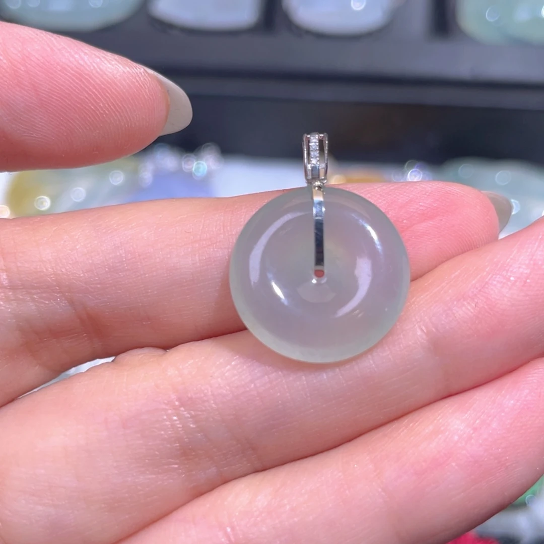 颈饰18K金镶嵌翡翠翡翠