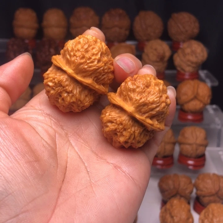 桃核吊坠26金麒麟