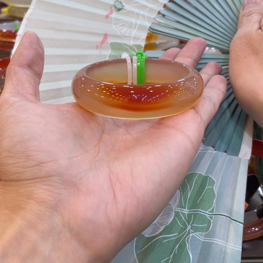 玛瑙/玉髓手镯未镶嵌用****好