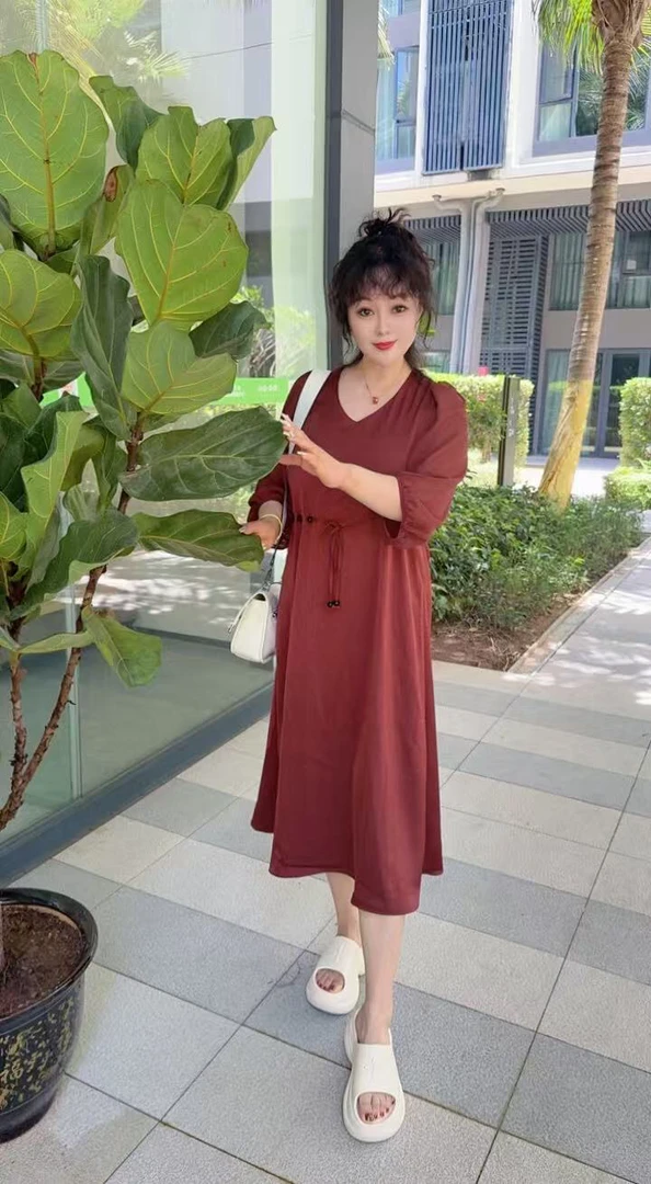 婆婆严选  2025夏季重工垂感收腰连衣裙