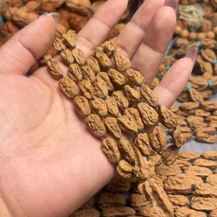 阳***赵文玩核桃吊坠蛤蟆小异