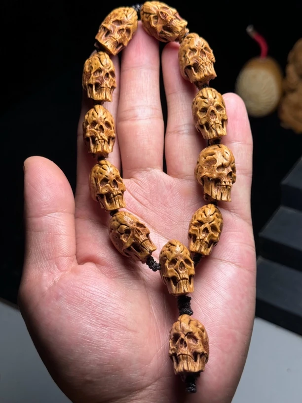 骷髅头，文玩桃核手持，尺寸：14/25