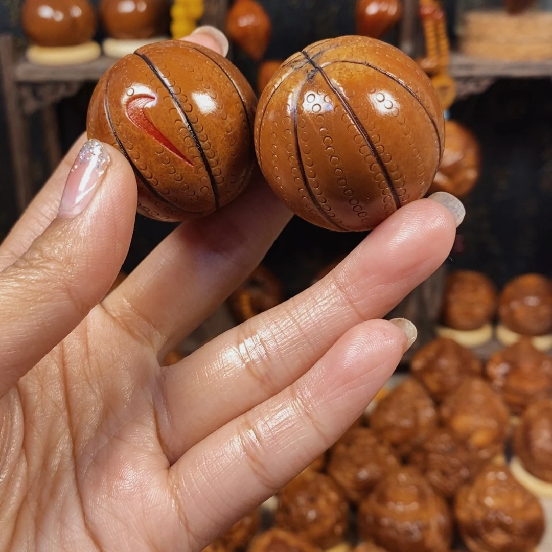 橄榄核吊坠老**了篮球一对003