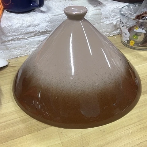 微瑕，不能明火，口径27.5厘米 ，塔吉