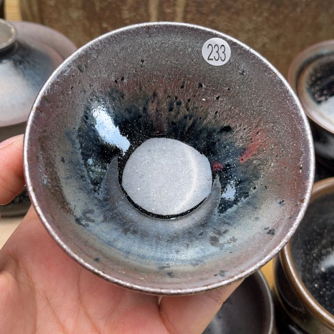 茶盏义兴龙窑坚持真柴烧落灰烧