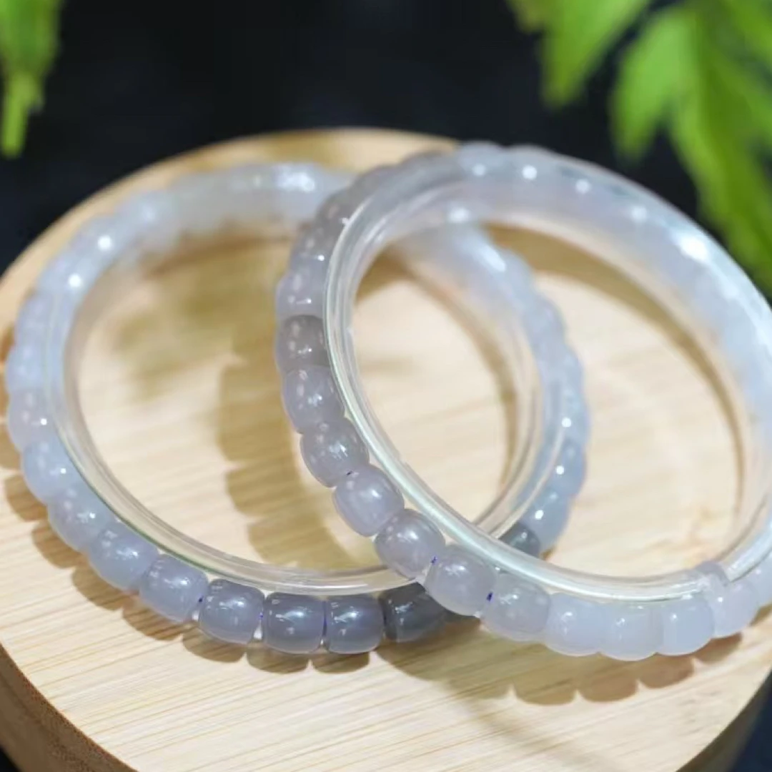 062714WM 和田玉青海料烟紫渐变直切手串规格约：7mm 多样性发其一