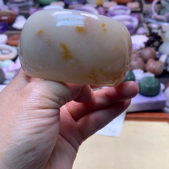 石英岩玉未镶嵌手镯桂花大轮胎58