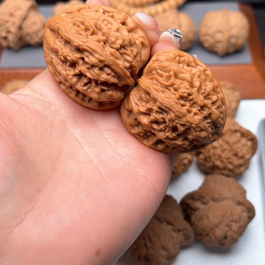 文玩核桃把件虎头王42丽