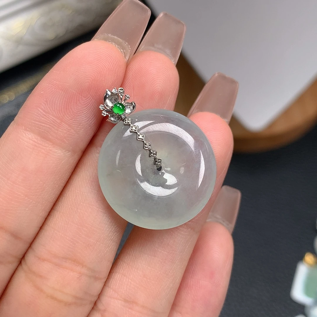吊坠(不含链)18K金镶嵌翡翠