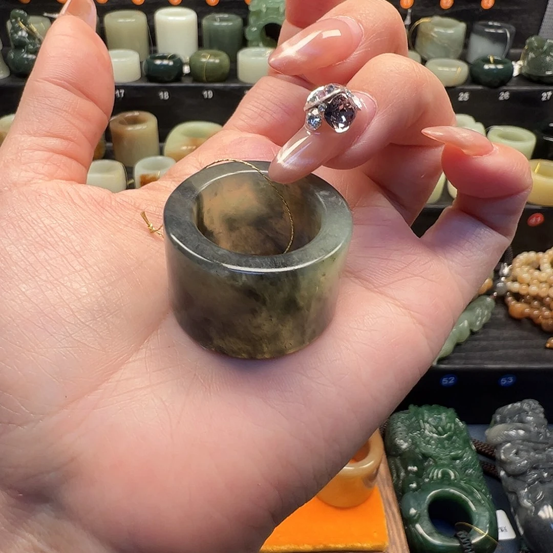 蛇纹石玉未镶嵌戒指内径22 不退换