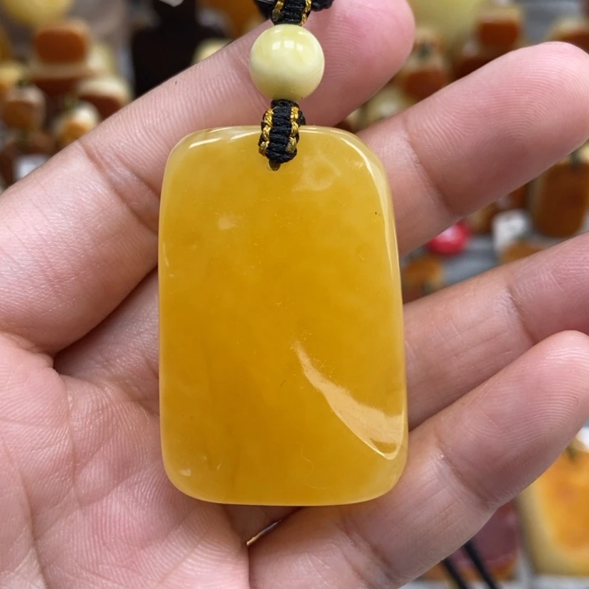 【闪购商品】琥珀颈饰未镶嵌