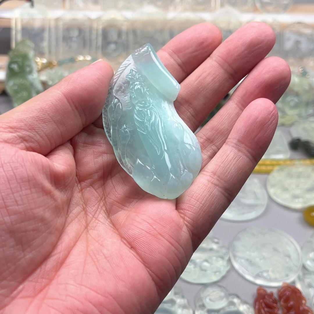未镶嵌蛇纹石玉颈饰