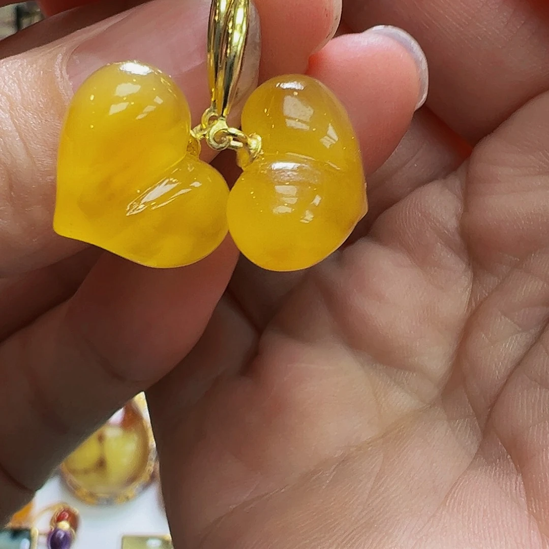 未镶嵌琥珀珠宝奇石