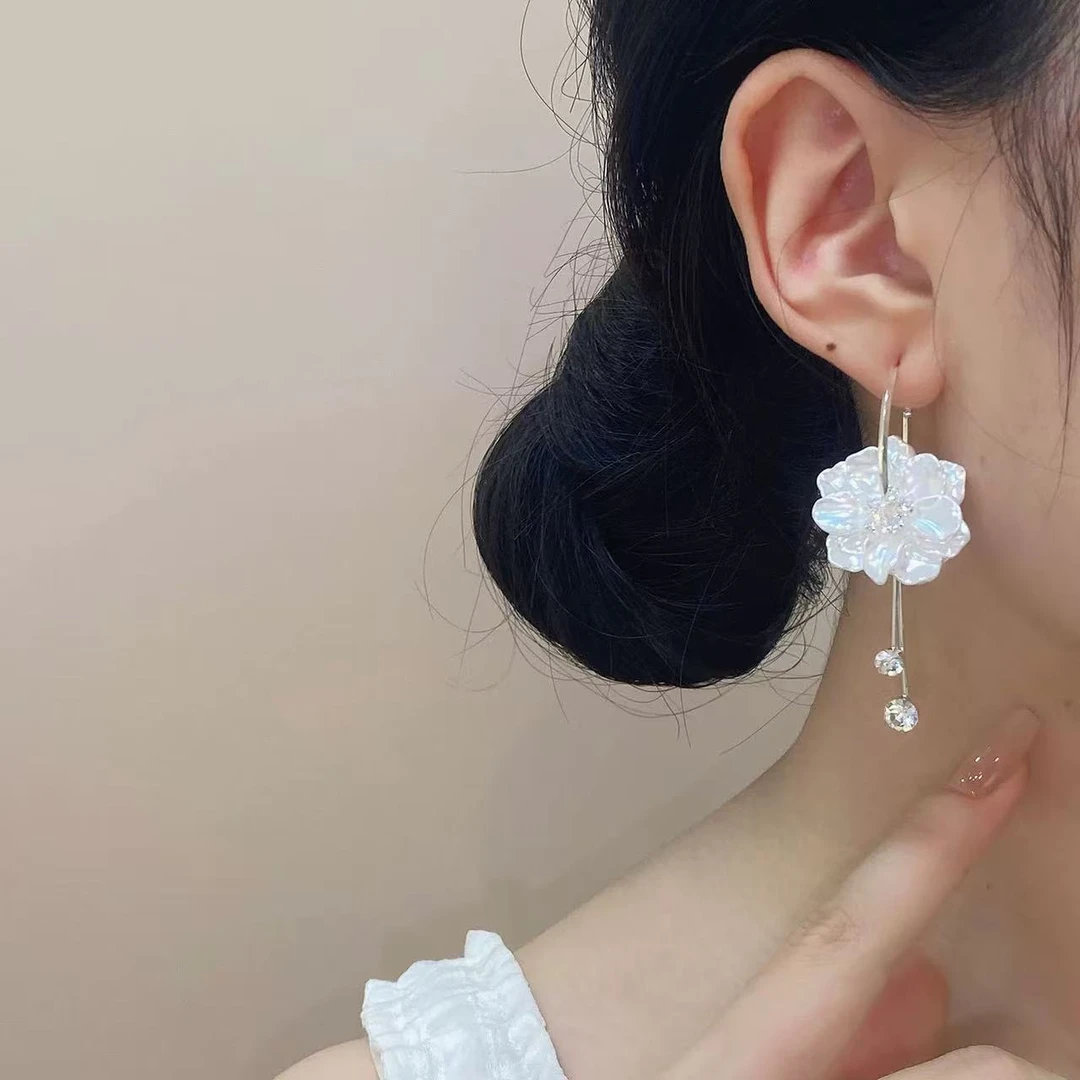 铜合金耳饰 甜美风日韩女耳环上班族耳饰耳饰长款法式白色N3722