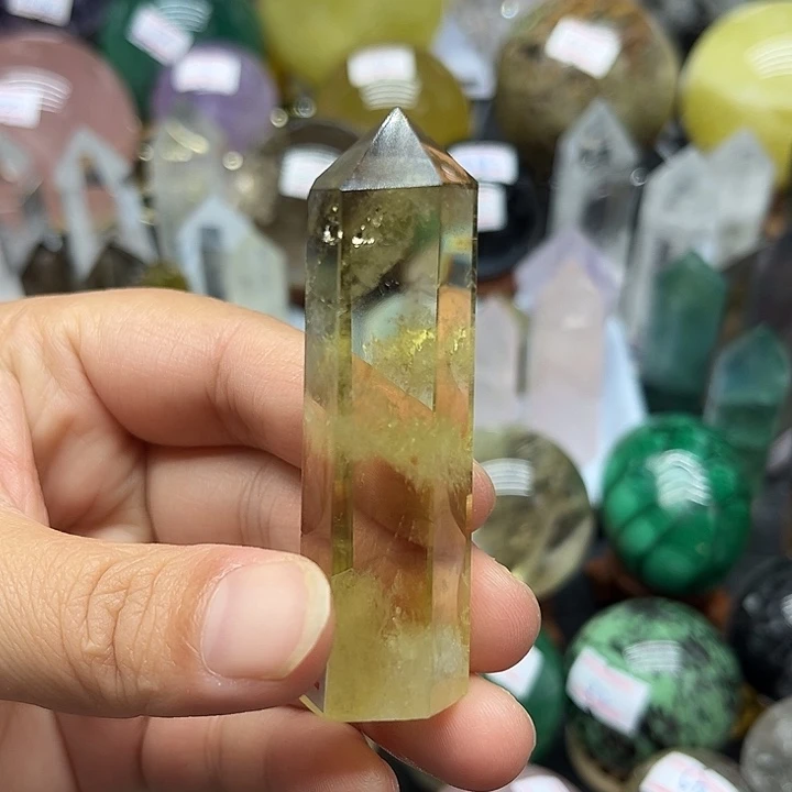 未镶嵌水晶珠宝半成品40克黄水晶柱
