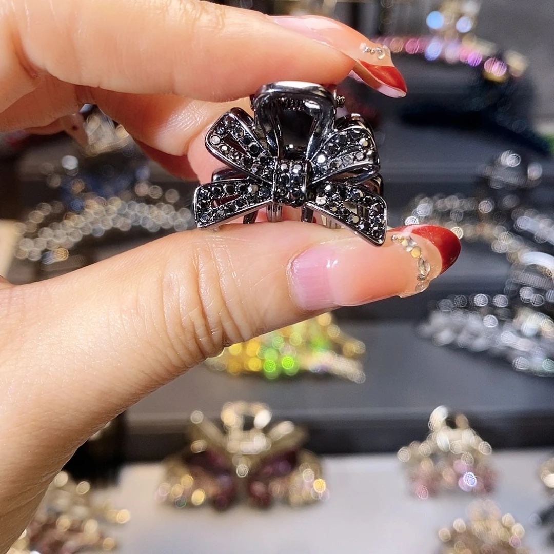 皮质铁合金一切就