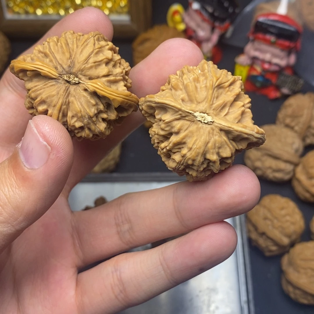 吊坠文玩核桃盘龙纹