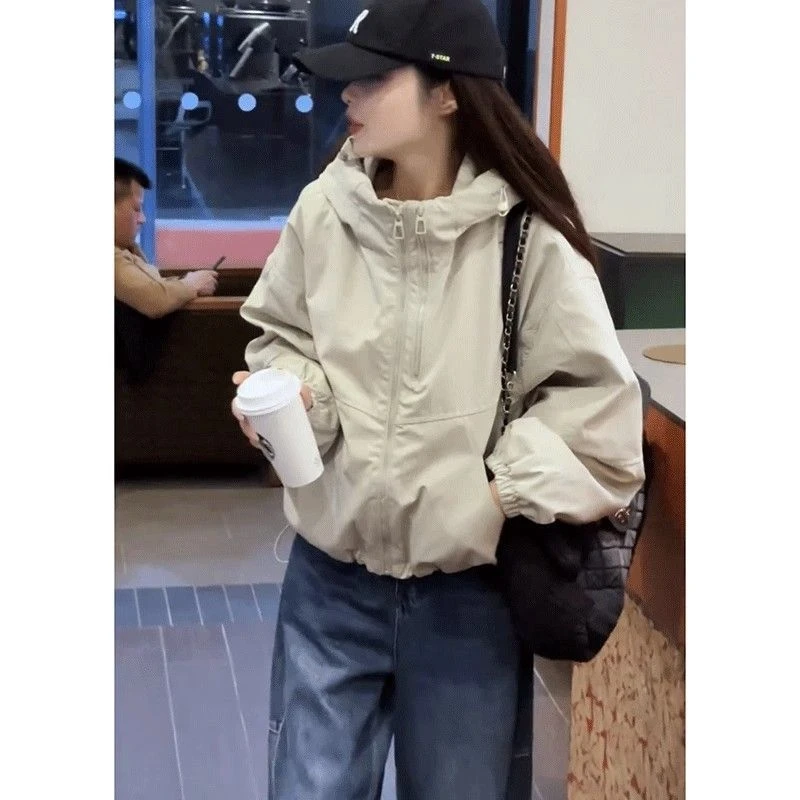 早春装短款冲锋衣外套女款春秋冬季新款2025爆初春款休闲薄夹棉服