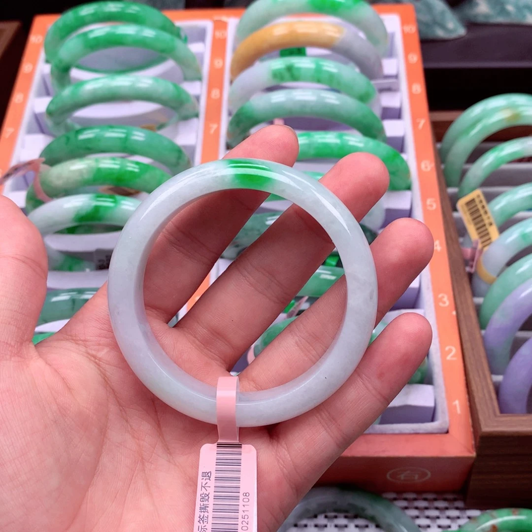 开****翡翠未镶嵌手镯翡翠