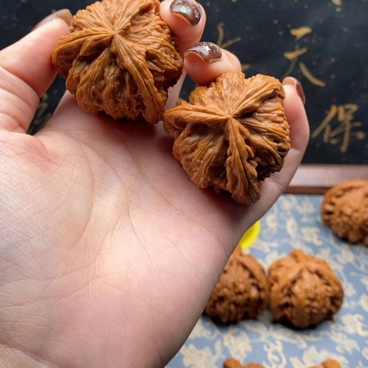 牧***文吊坠文玩核桃白狮子