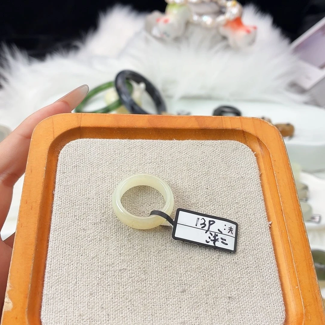 和田玉未镶嵌戒指L63糖细条直径18.3不退换