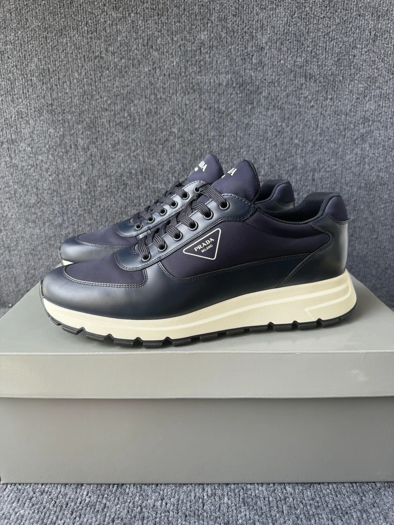 未使用 Prada/普拉达 45码 深蓝色 尼龙拼皮 运动休闲鞋