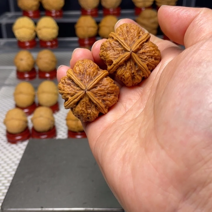 文玩核桃把件27小磐石