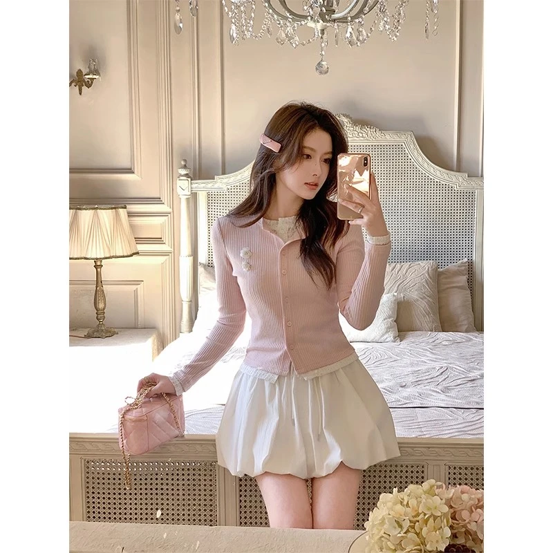 「欧尼开衫」撞色蕾丝拼接假两件 可脱卸胸花显瘦竖坑条短针织衫