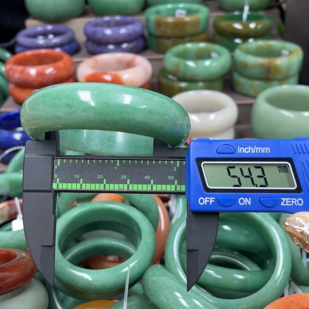 石英质玉手镯未镶嵌必**慢