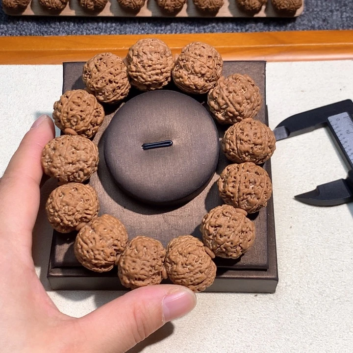 吊坠金刚菩提5号 23满肉梅花