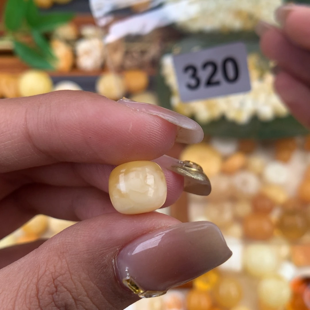 琥珀珠宝奇石未镶嵌10.3