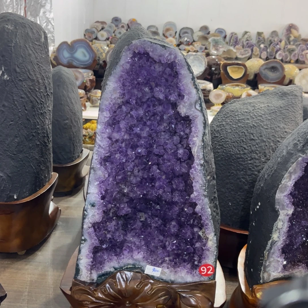 未镶嵌紫晶摆件紫晶洞