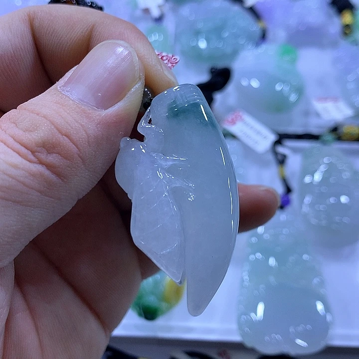 翡翠未镶嵌颈饰天然翡翠A货吊坠