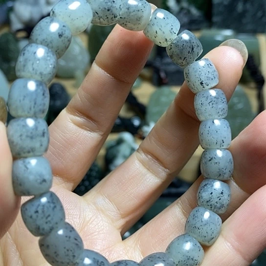 未镶嵌和田玉（糖玉）珠宝半成品