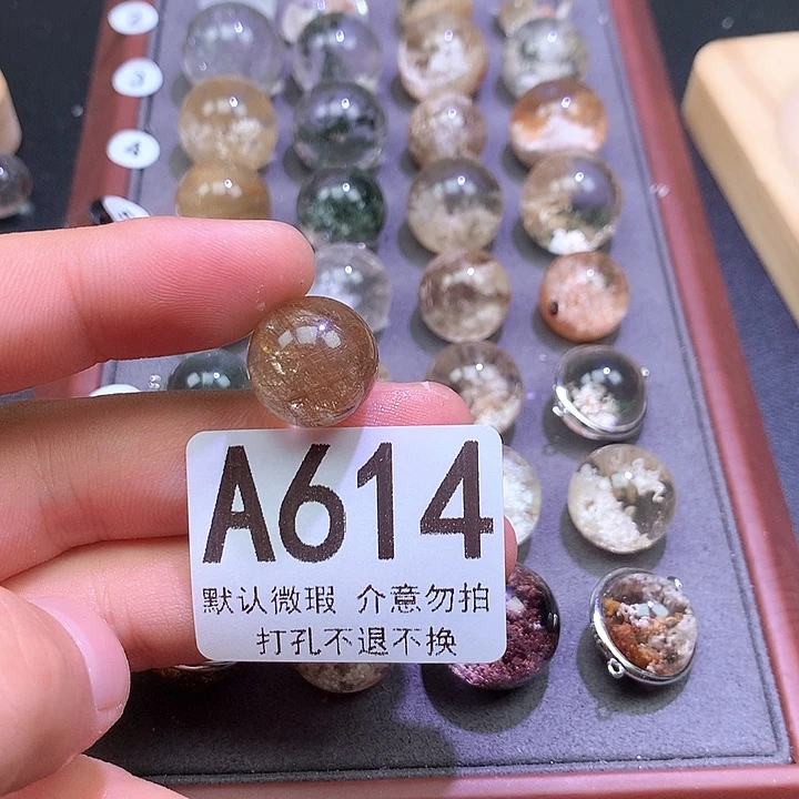 未镶嵌颈饰水晶余**好