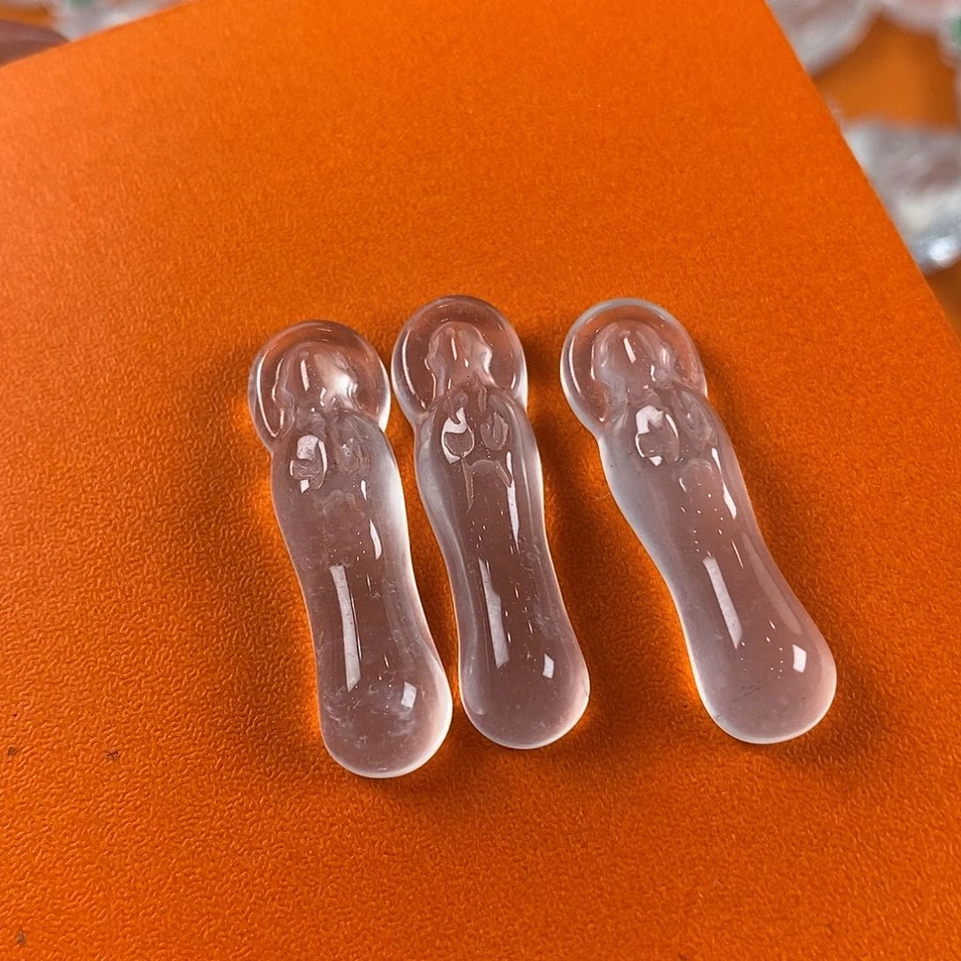 颈饰未镶嵌石英质玉