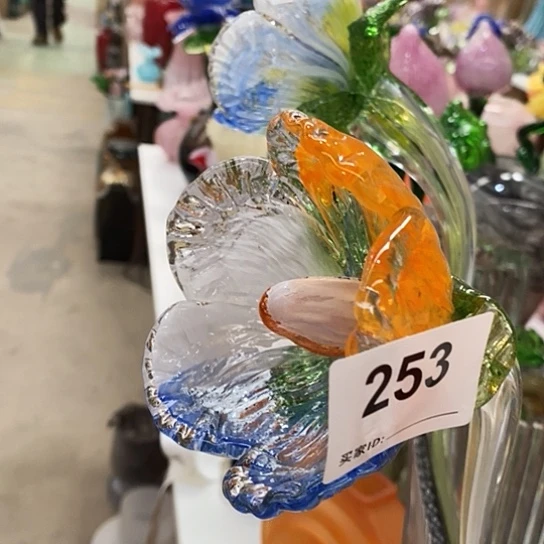 琉璃花瓶高48厘米宽9厘米