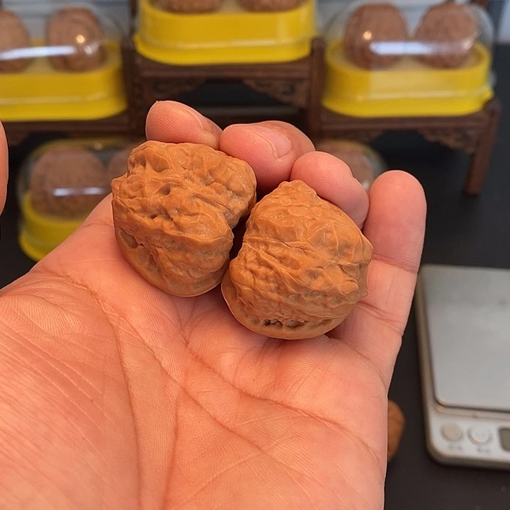 n***a吊坠文玩核桃35尺，蛤蟆头