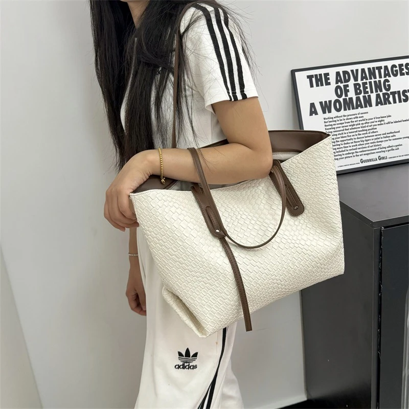 编织纹包包2025跨境女大容量单肩腋下包复古时尚通勤托特女包