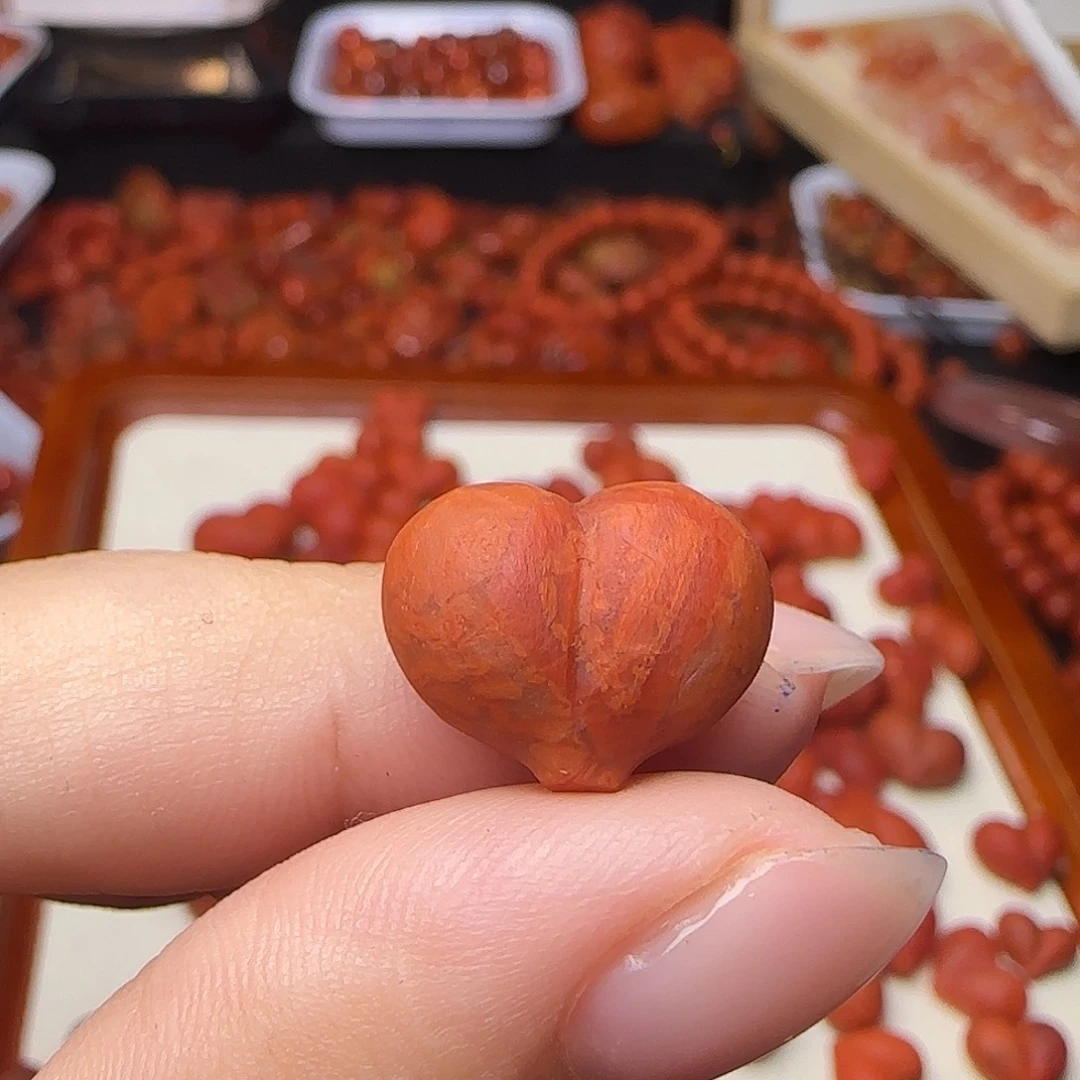 灭***太南红玛瑙未镶嵌颈饰