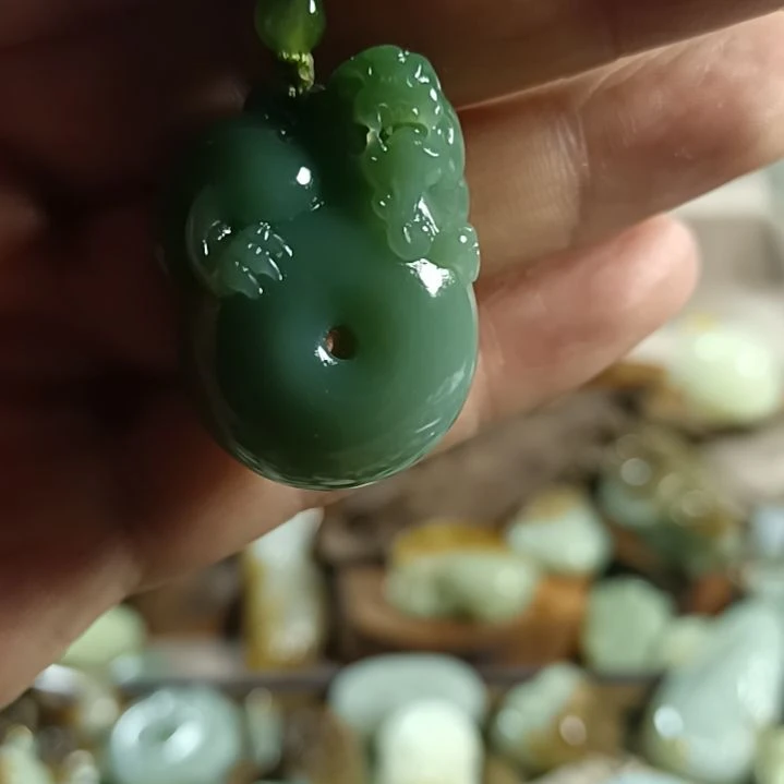 和田玉（糖玉）未镶嵌挂件