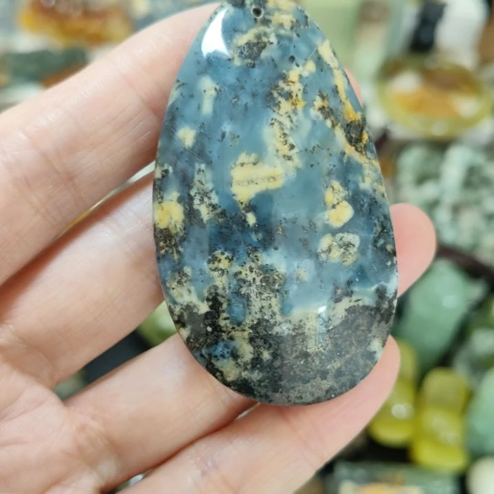 岫玉未镶嵌挂坠款式
