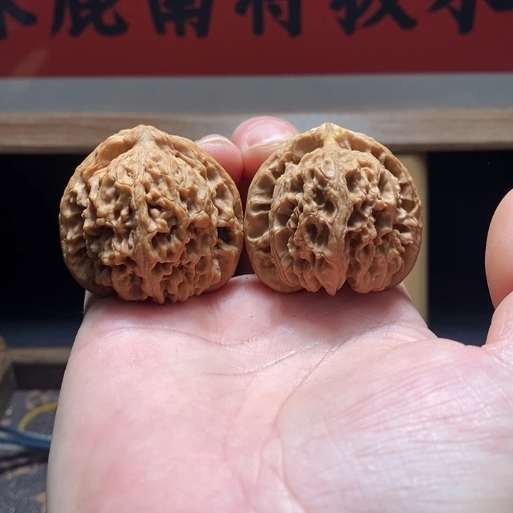 文玩核桃吊坠南疆色差黄40/39/38