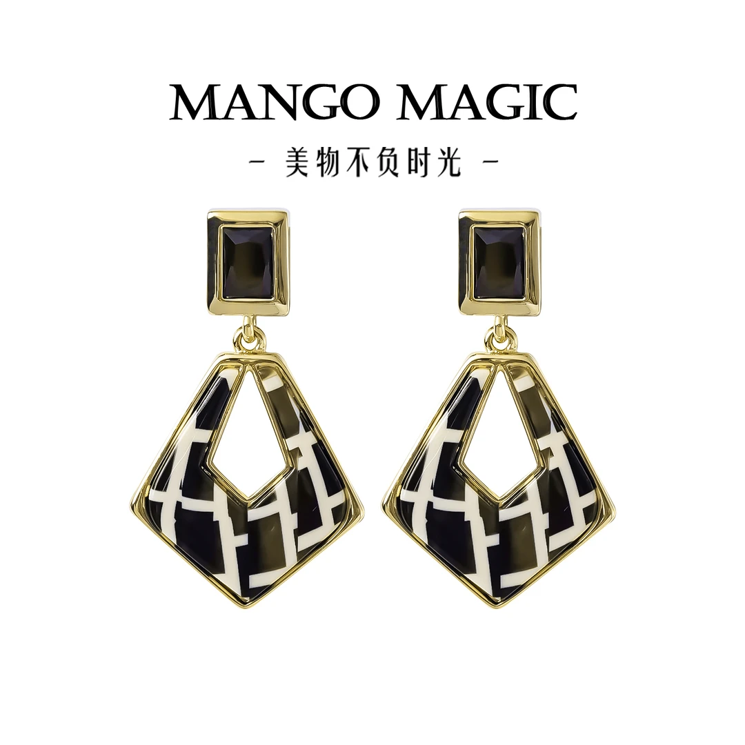 铜合金耳饰 欧美黑白格轻奢时尚百搭气质复古小众耳坠 S-4293