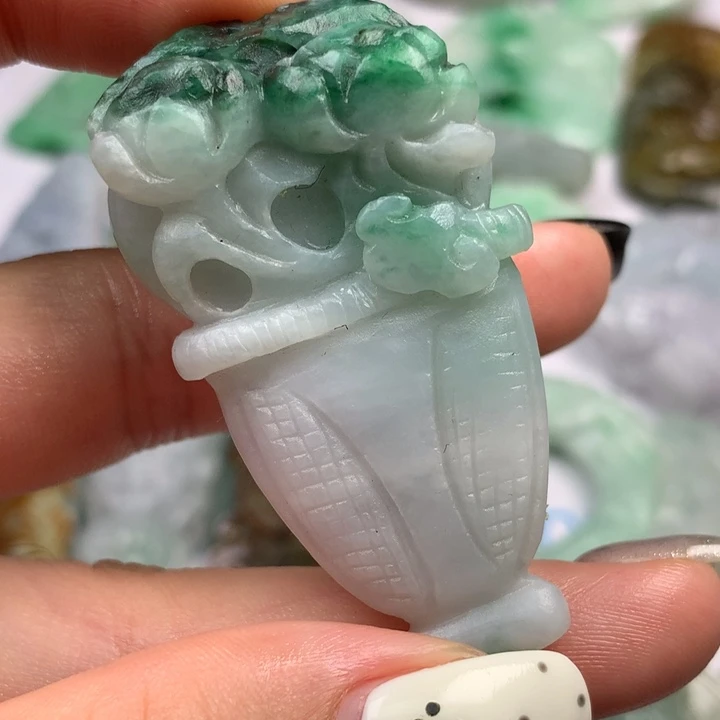 定制翡翠未镶嵌翡翠