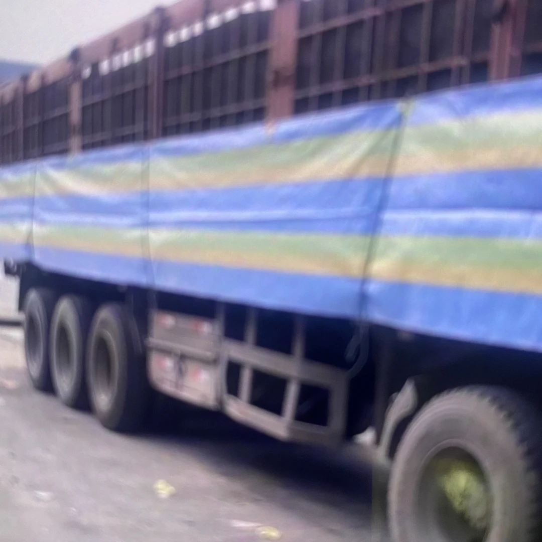 1x13.5挂车边帘一对