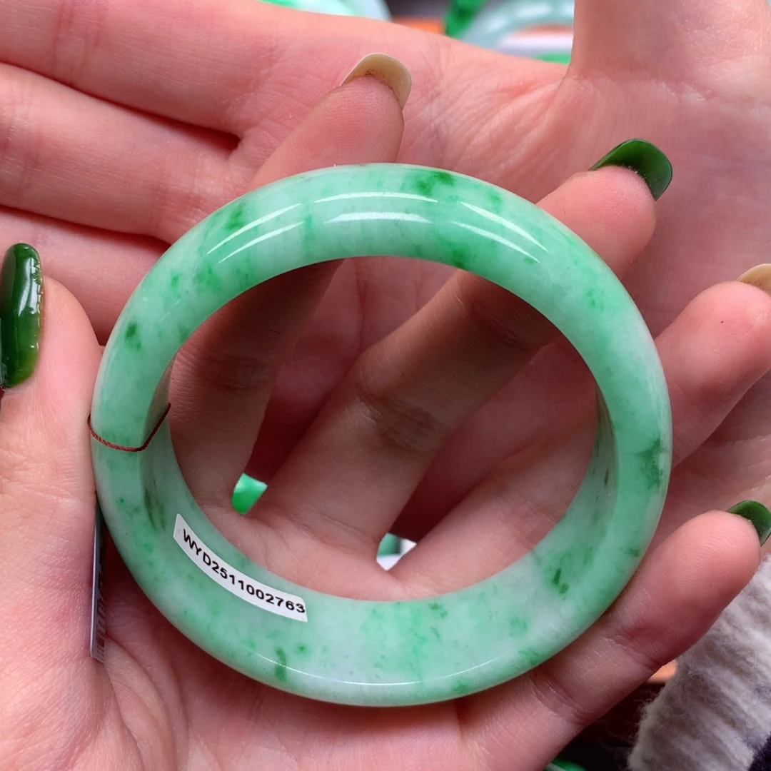 未镶嵌手镯翡翠?****?翡翠